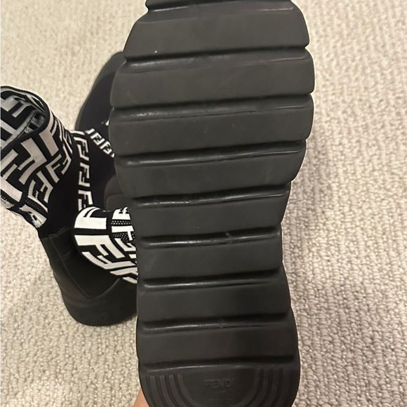 Fendi black - Picture 7 of 11